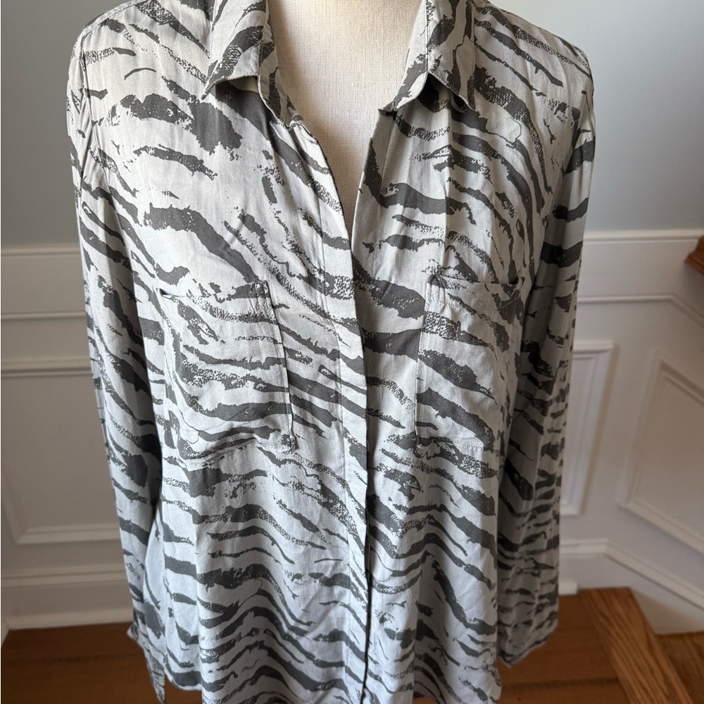 Cloth & Stone Anthro Rayon Blouse- NWT